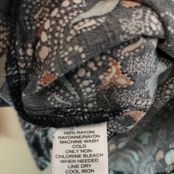 Unique LOFT bohemian top long-sleeve floral - Picture 3 of 6